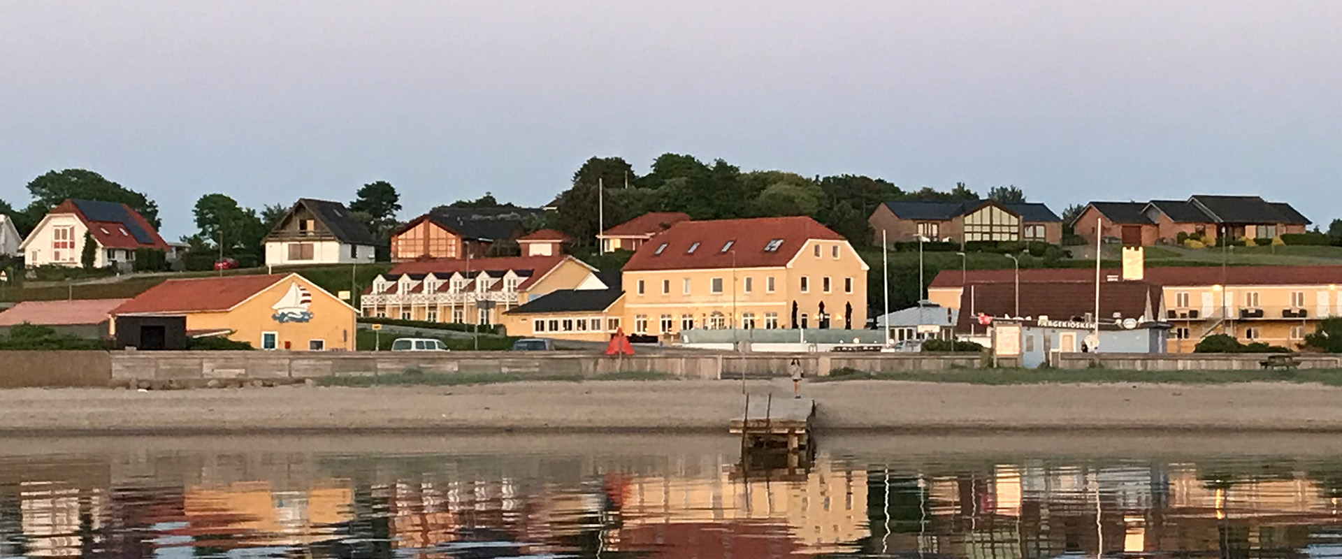 Hvalpsund Færgekro